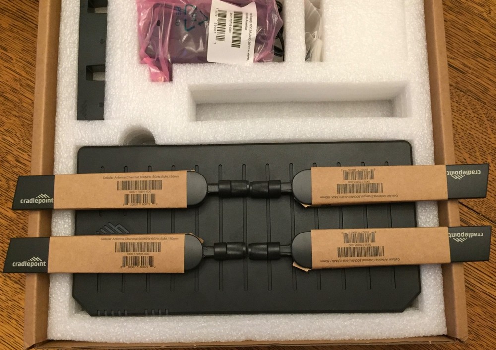 Cradlepoint E320-5G Enterprise Router T-Mobile Only, Model S6A139A