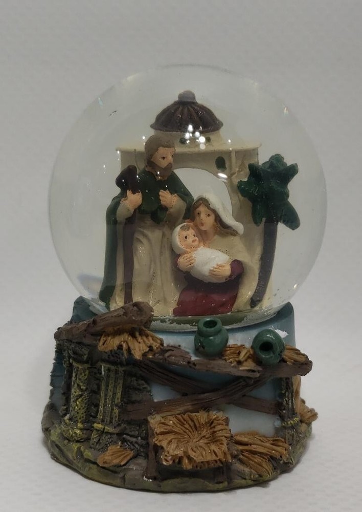 Nativity Family Water Globe