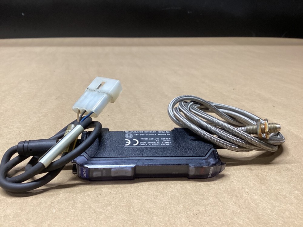 Keyence FS-V31C Fiber Optic Amplifier Sensor #112H28