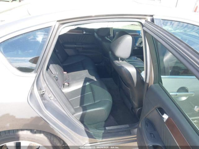 M35 2008 Glove Box 4848764