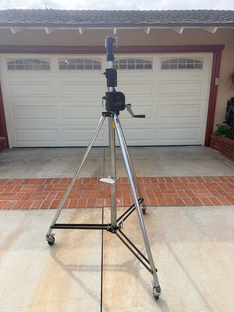 Bogen Crankavator with locking wheels