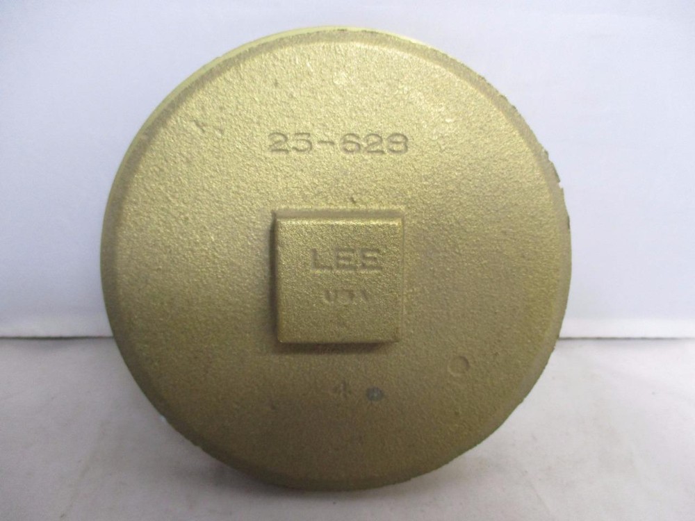 LEE 4" Brass Raised Nut Clean-Out plug 25-628