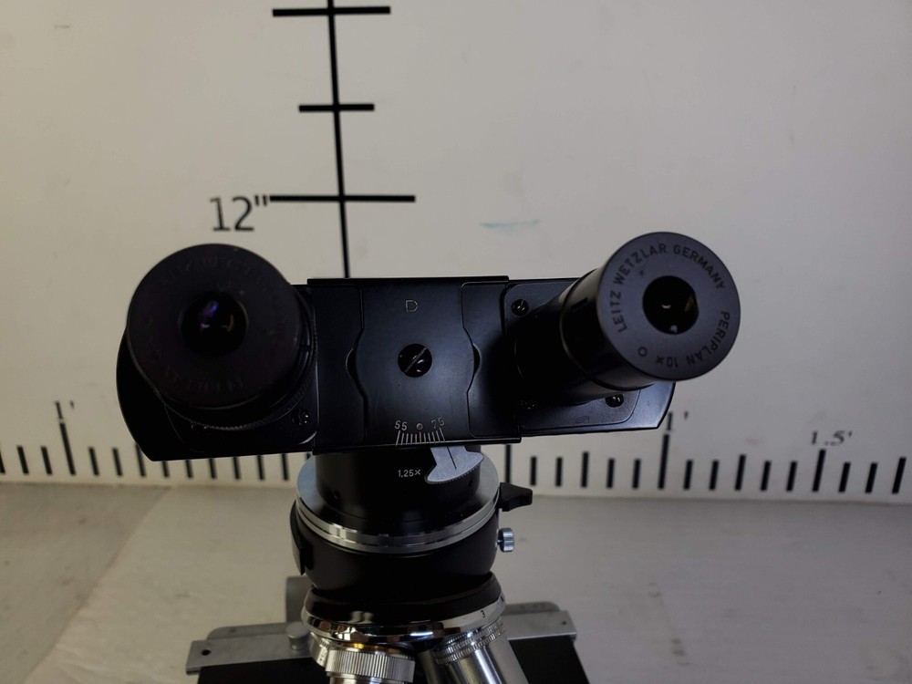 Vintage Leitz Wetzlar Binocular Microscope 736143 w/ 4 Objectives
