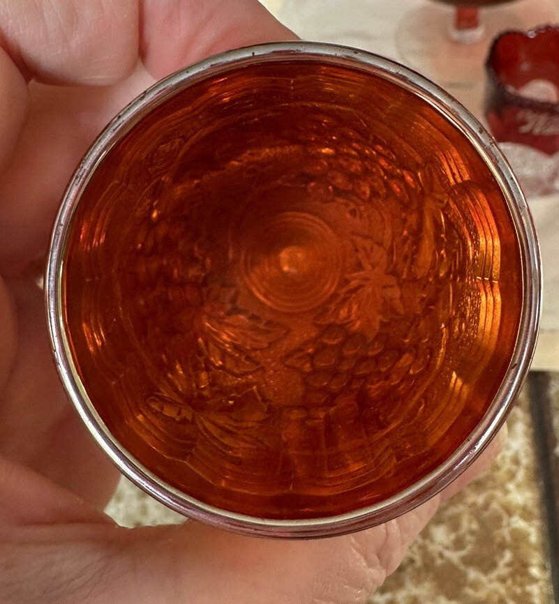 Vintage Imperial Grape and Leaf Cordials Glass