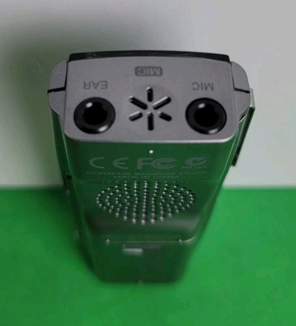 Olympus VN-960PC Handheld Digital Voice Recorder - Clean