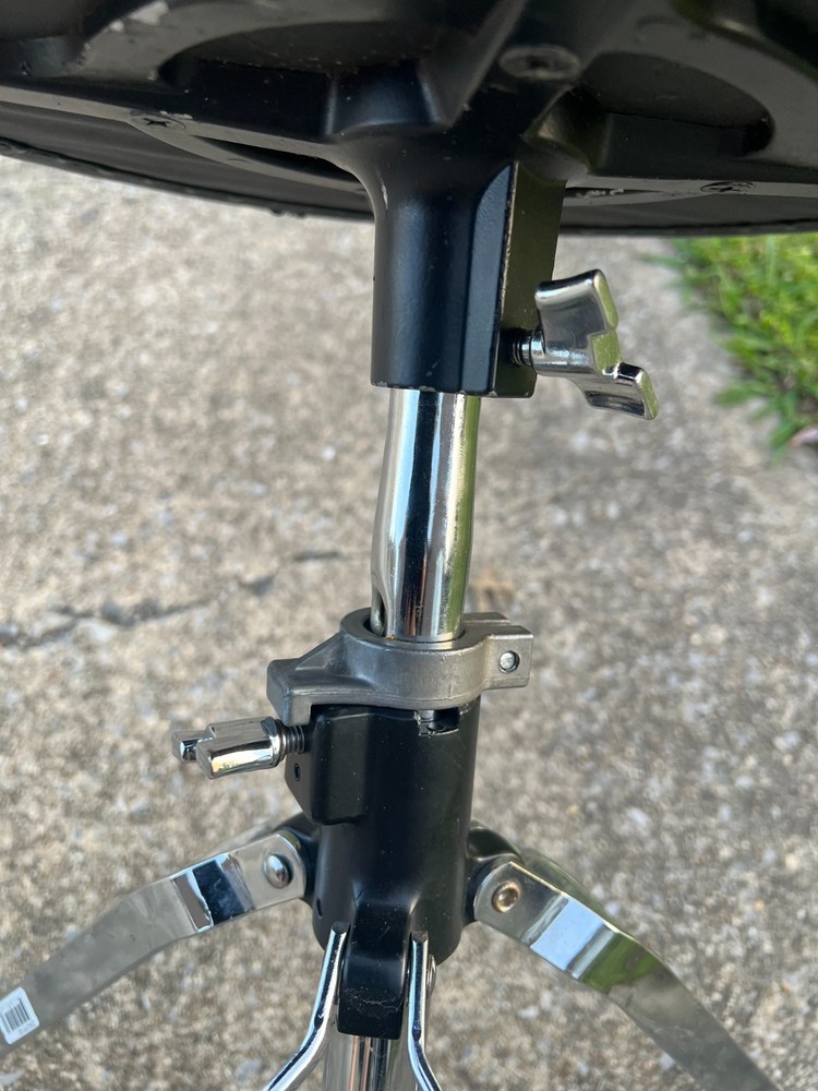 DW 3100 Round Drum Throne -READ