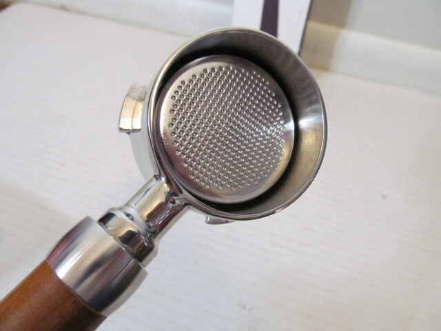 Coffee Handle Bottomless 51mm with Wooden Handle