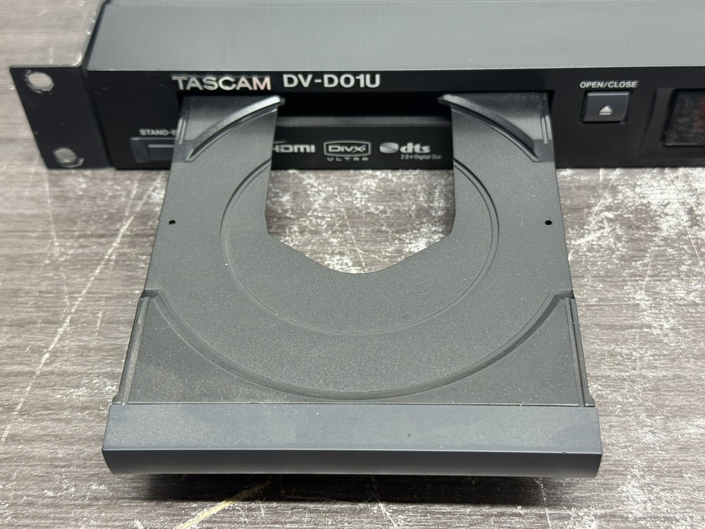 TASCAM DV-D01U Rackmountable Single Disc DVD Player - A168