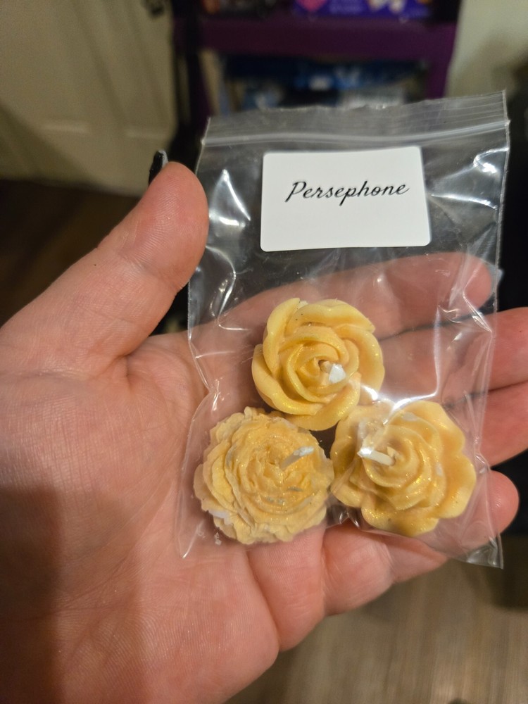 PERSEPHONE CUSTOM FLORAL TEALIGHT CANDLES