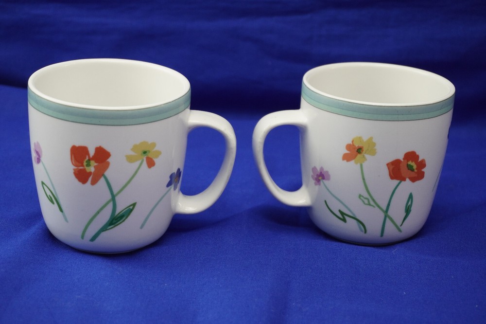 Mikasa Cache MN204 (2) MUGS, 3 3/8" (B2)