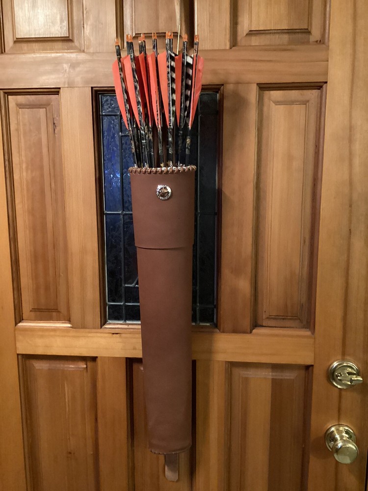 CUSTOM HANDMADE TRADITIONAL ARCHERY BACK QUIVER