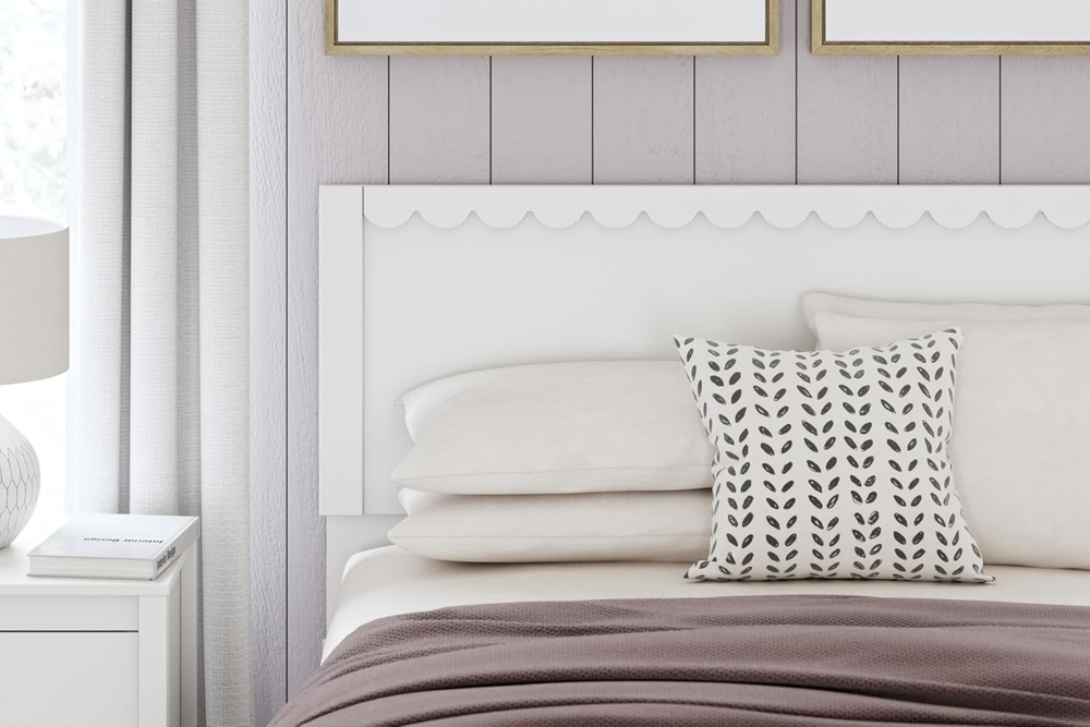 Hallityn Coastal Panel Headboard, Full, White