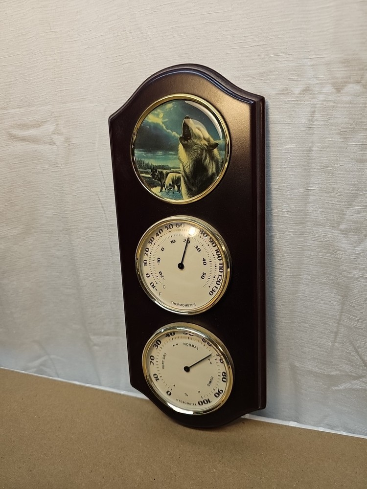 Vintage Weather Station Howling Wolf includes Thermometer and Hygrometer