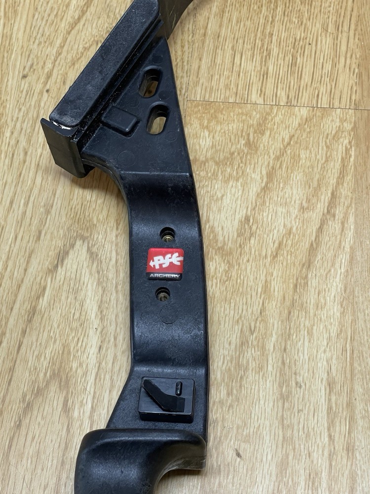 PSE Nova Jr. Compound Bow