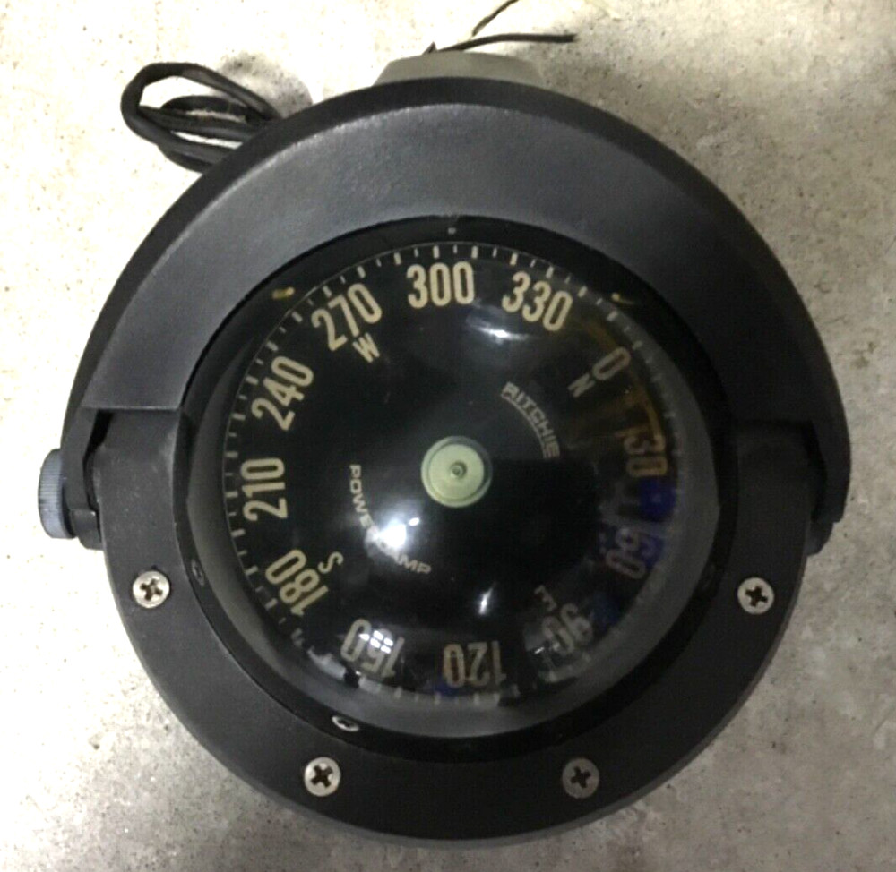 Ritchie B-80 Voyager Compass with Mount Lighted