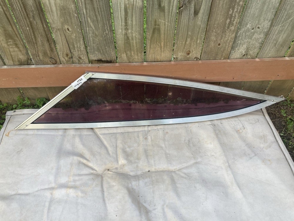 Stingray 606 ZPX Boat Windshield Starboard (Driver’s) Side Section