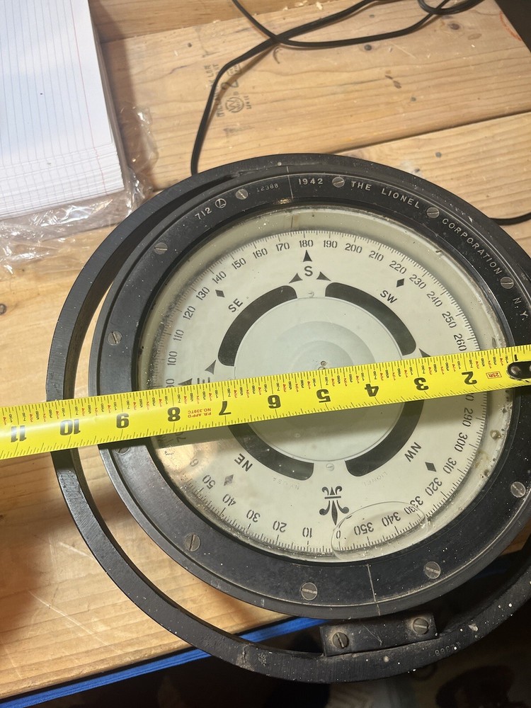 WWII 1942 Lionel Company Mark Compass