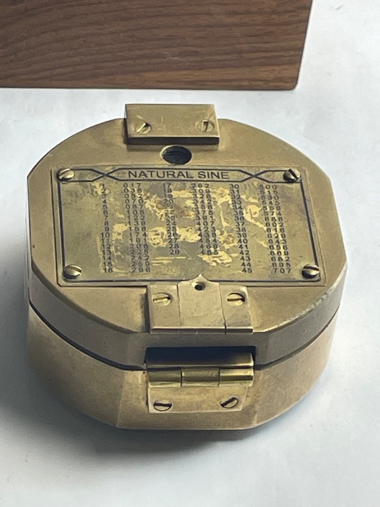 Solid brass nautical calculator (BROKEN). Wooden case