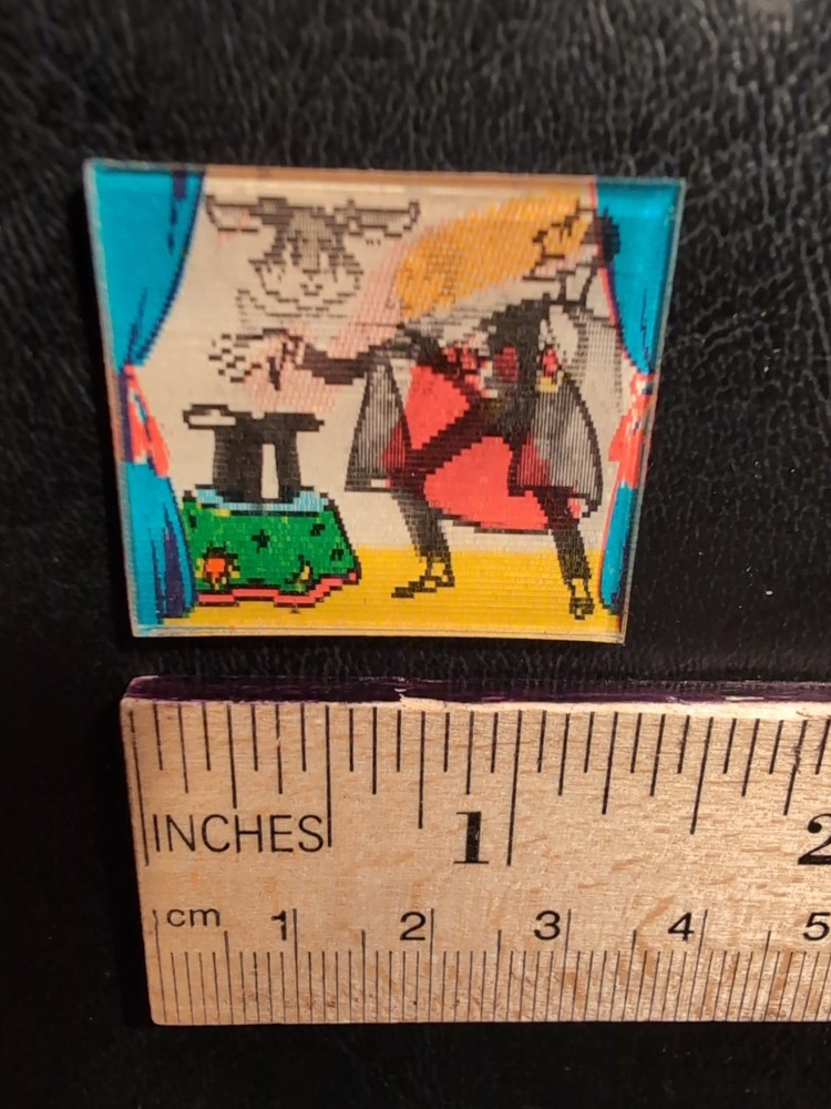 MAGIC LENTICULAR - Magician Pulls A Rabbit Out Of A Hat
