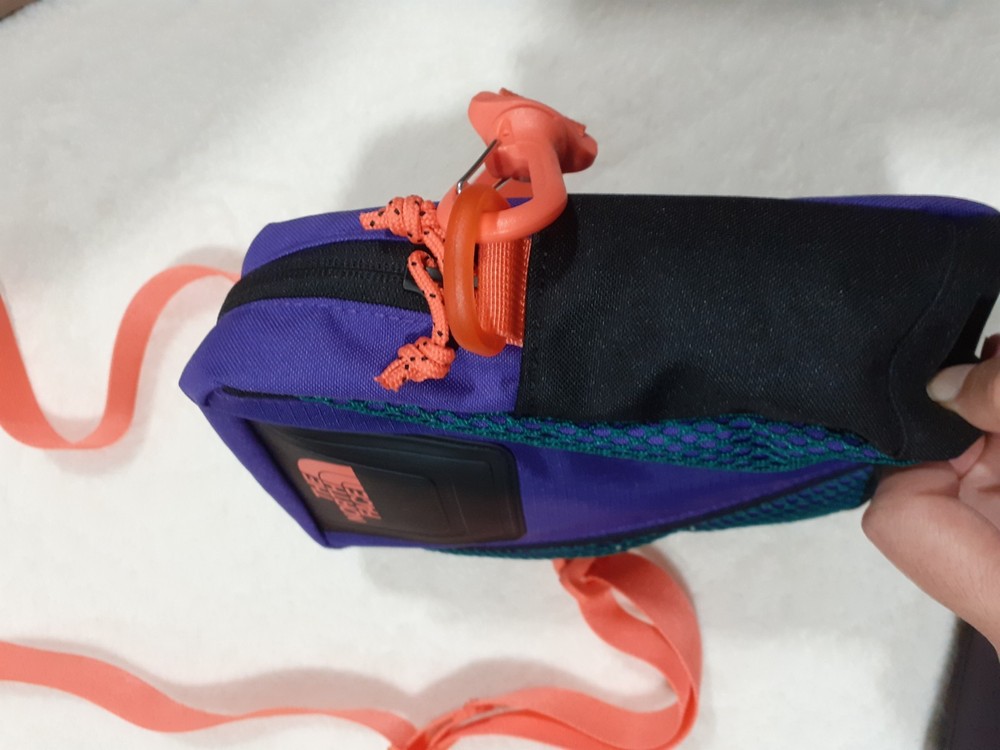 The North Face unisex small bag