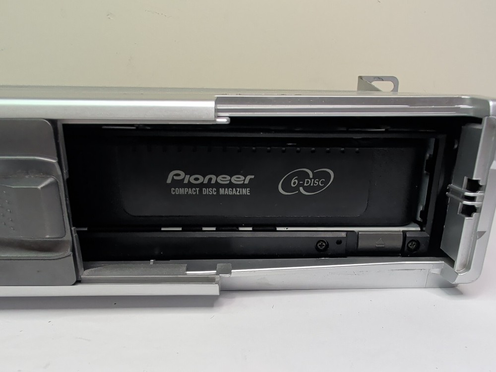 Pioneer CDX-P680 6-Disc Multi-CD Player with Magazine