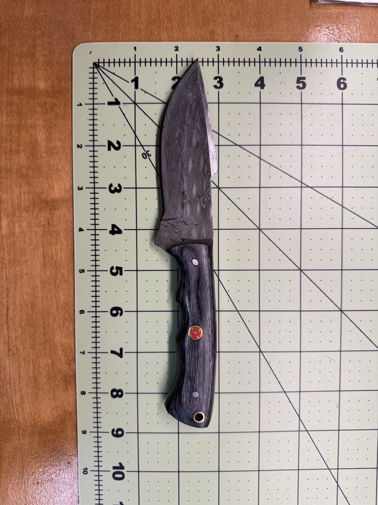 Damascus steel knife with sheath