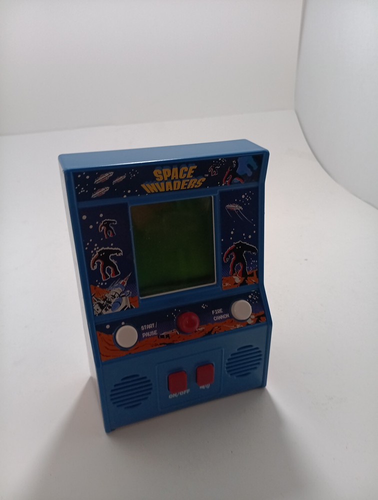 MINIATURE SPACE INVADERS Classic Atari Arcade Console 09527 Taito TESTED