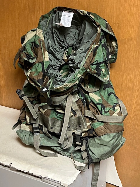 U.S. G.I. CFP-90 Large Field Pack (no assault pack)