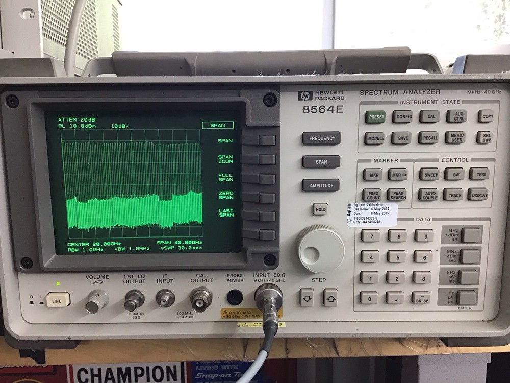 HP Agilent 8564E Spectrum Analyzer 9kHz-40GHz