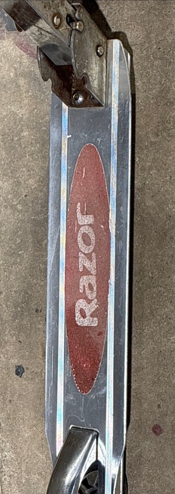 Razor Kick folding Scooter Red-Needs Work