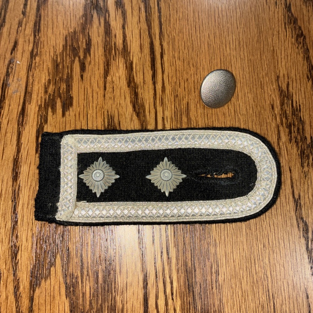 WW2 GERMAN ELITE SHOLDER BOARD.      Lot #210