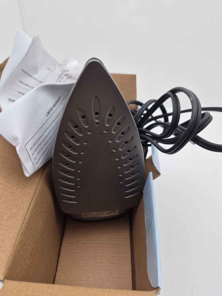 Complete Home Non-Stick Steam Iron Self Cleaning Function