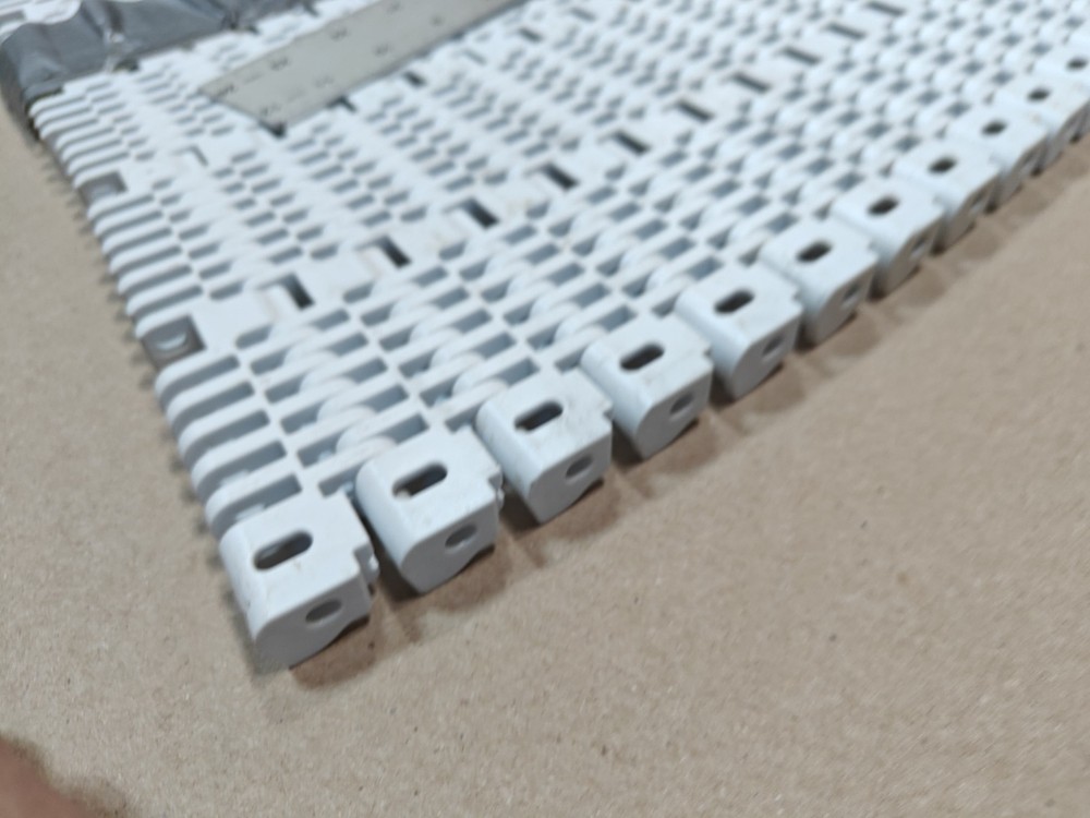 Plastic Conveyor Chain, 18" Wide, 26" Long Belt