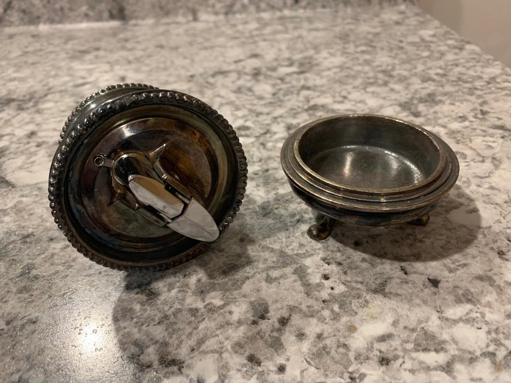 Vintage Ronson Varaflame Empire Table Lighter 1960's era