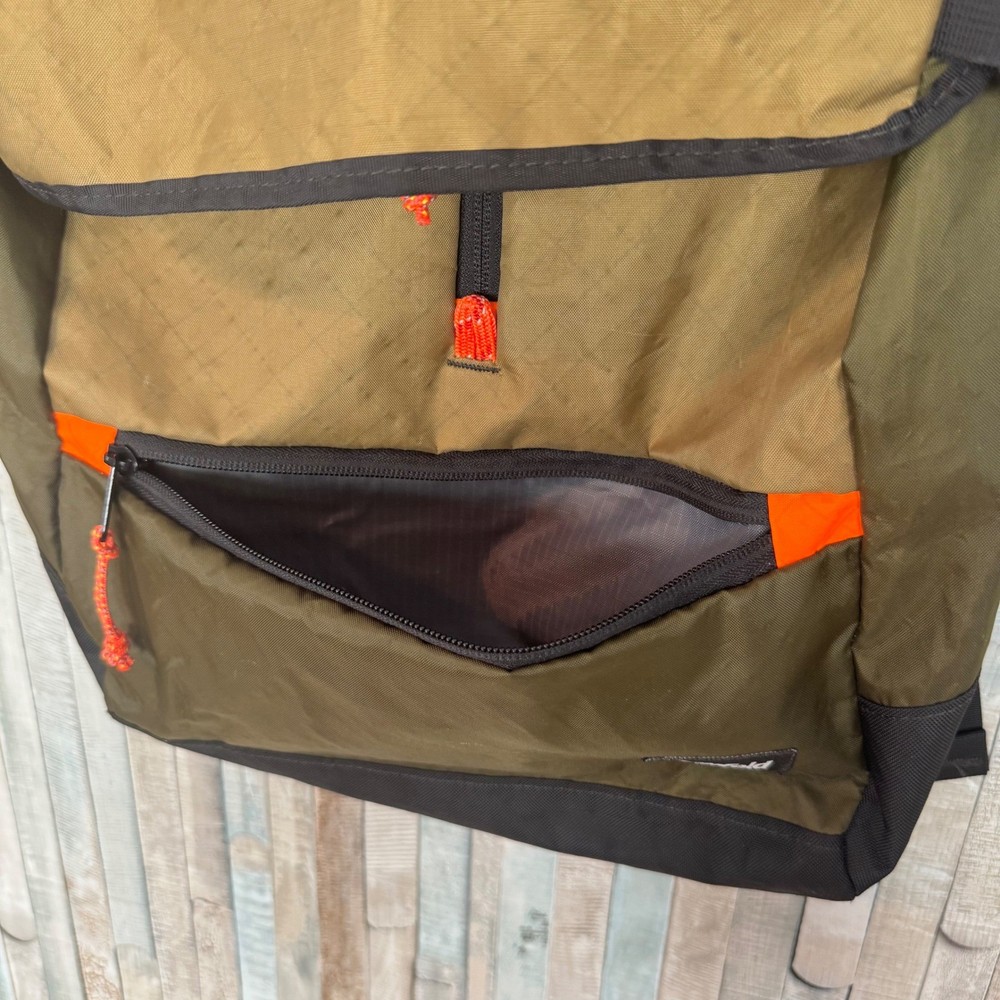 Flowfold Commuter Center Zip Backpack Olive Made in USA Lightweight Bag Gorpcore