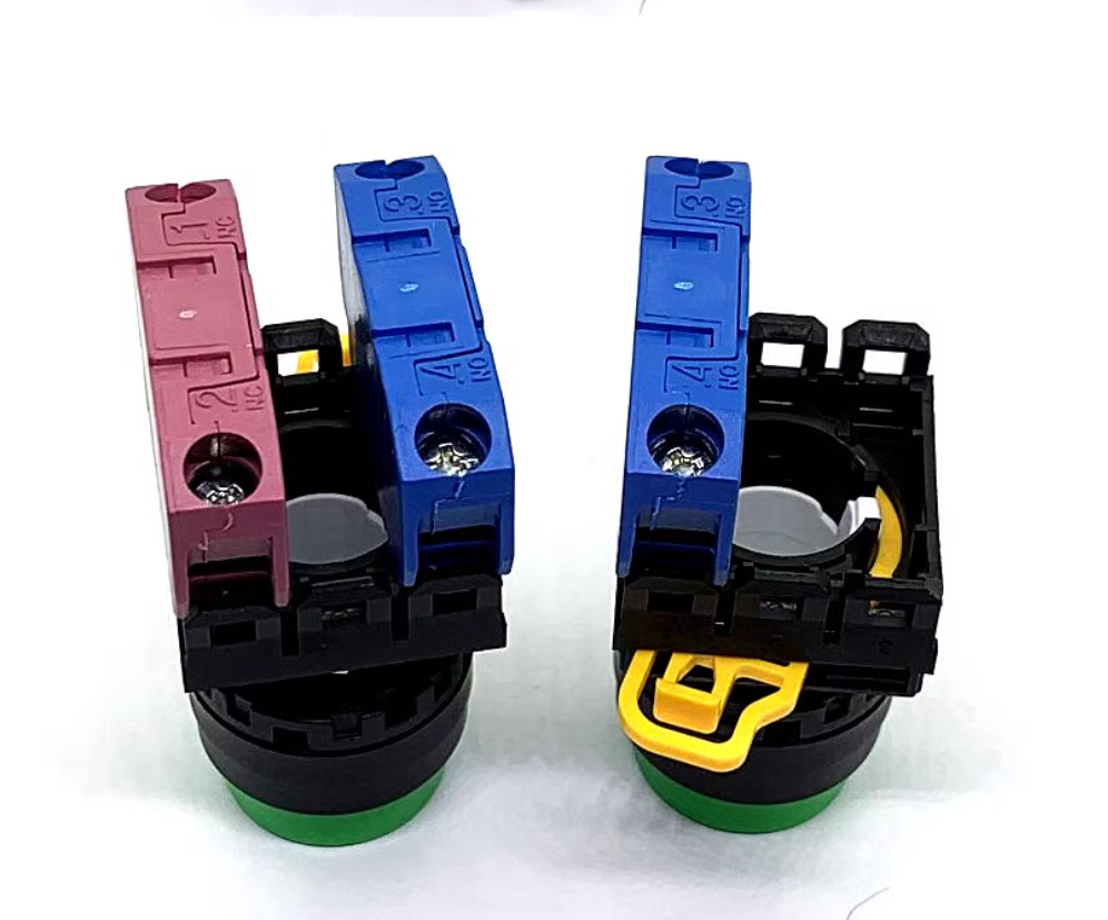 1PC New IDEC Self-reset button without light YW1B-M2E30W 3NO white #LL