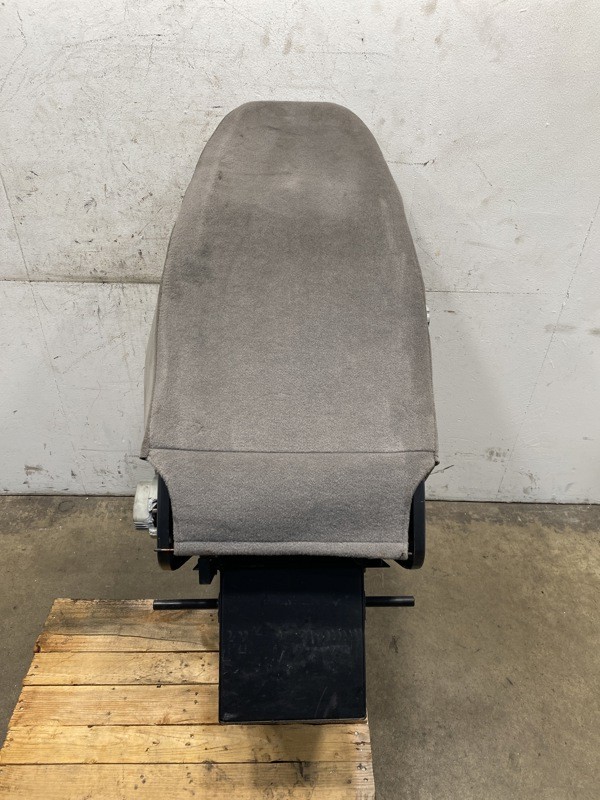 2011 Peterbilt 386 Seat (616-12363)