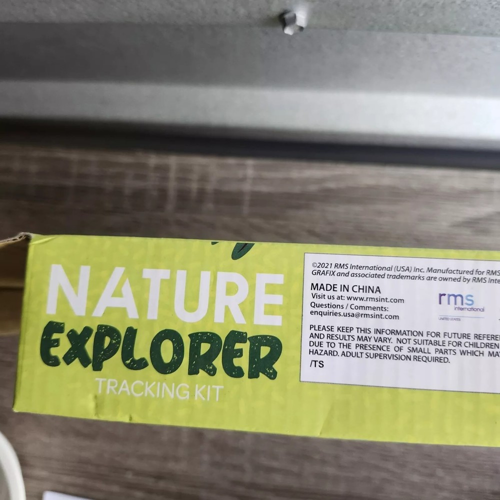 Grafix Nature Explorer Tracking Kit. For 6+. 3 Diff Tracks To Mold & Paint