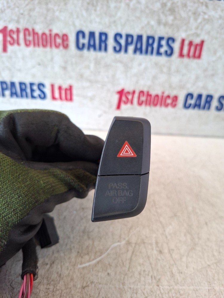 AUDI A4 A5 HAZARD WARNING LIGHT SWITCH 8K2 941 509 A