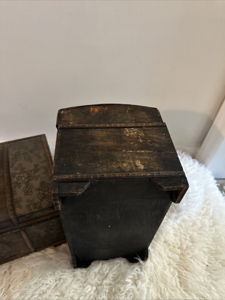 Set Of Two Nesting Treasure Chest Style Trunks