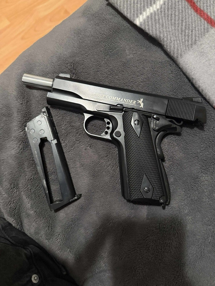 Colt Commander 1911 Air Pistol