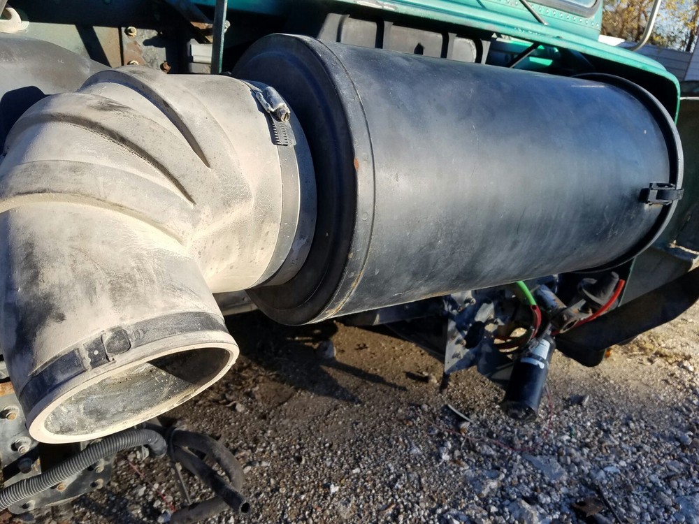 1995 FREIGHTLINER FLD120 AIR BOX / FILTER CAT