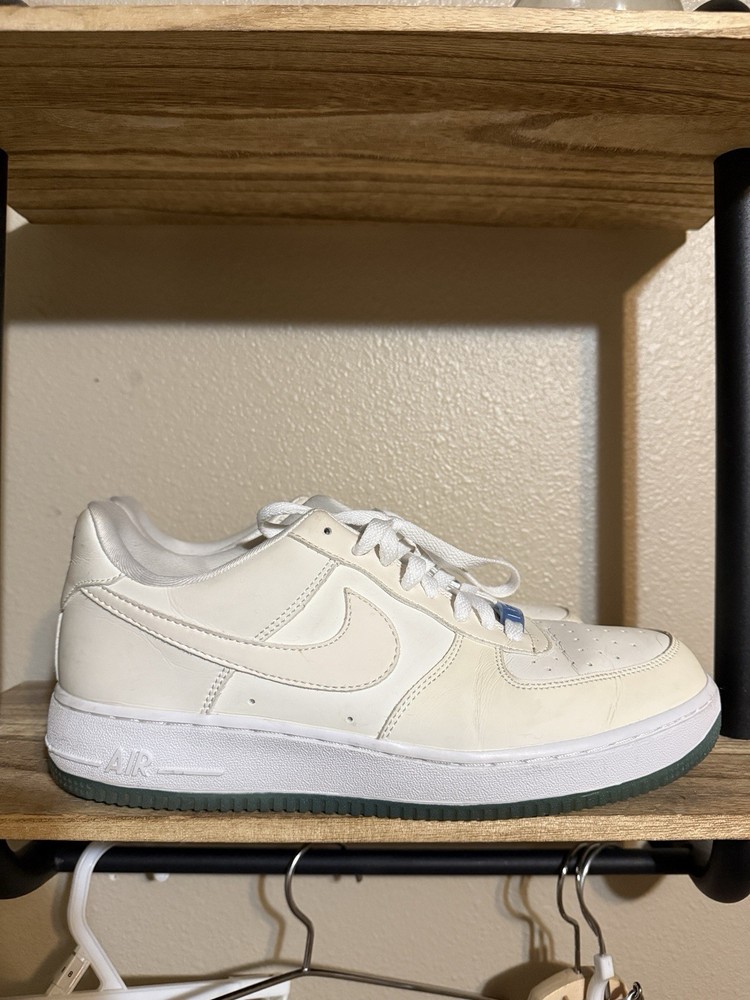 UV Color Changing Nike Air Force 1 Size 9.5 Men's