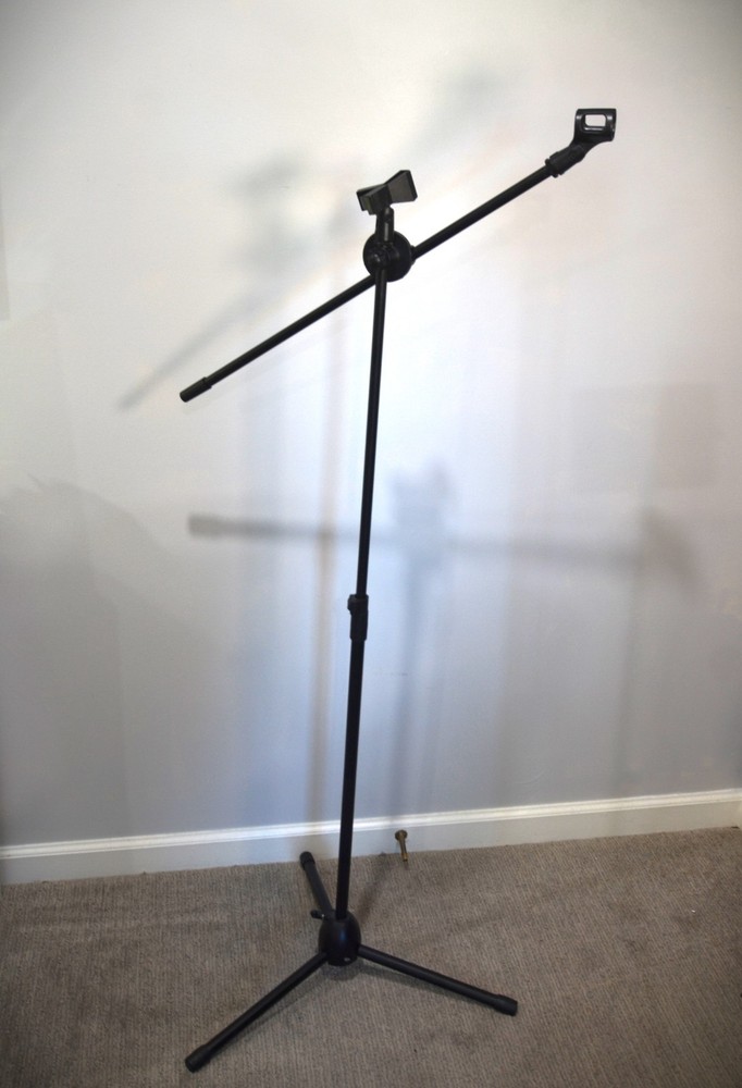 Music Tripod  MICROPHONE Stand Adjustable Height & Reach NwoT