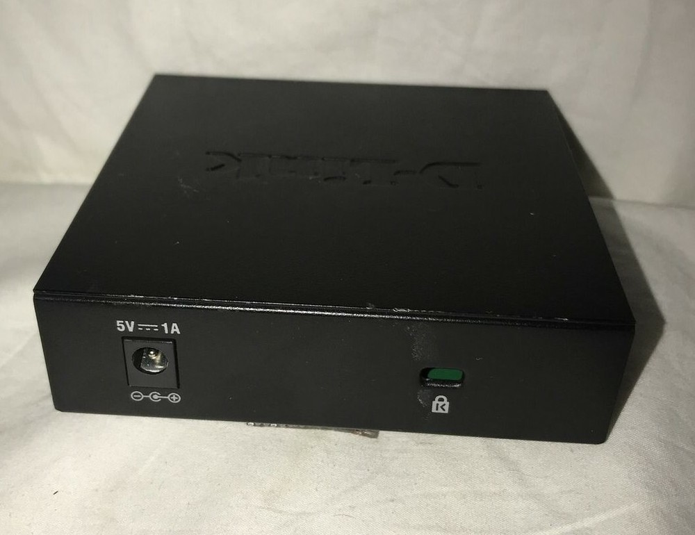 D-Link DGS (DGS-105) 5-Port External Switch