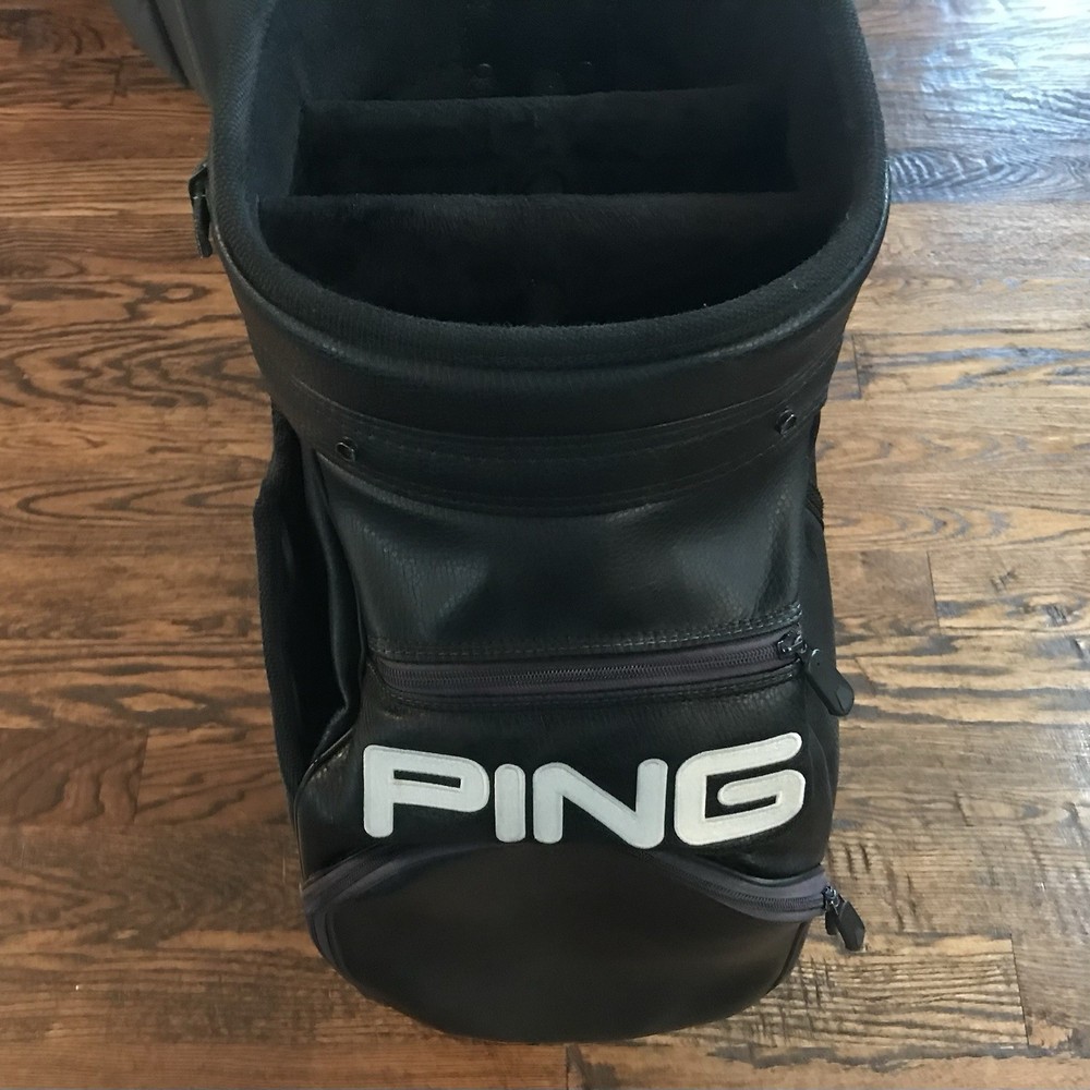 Ping Golf Bag/Pre-Owned Good Condition