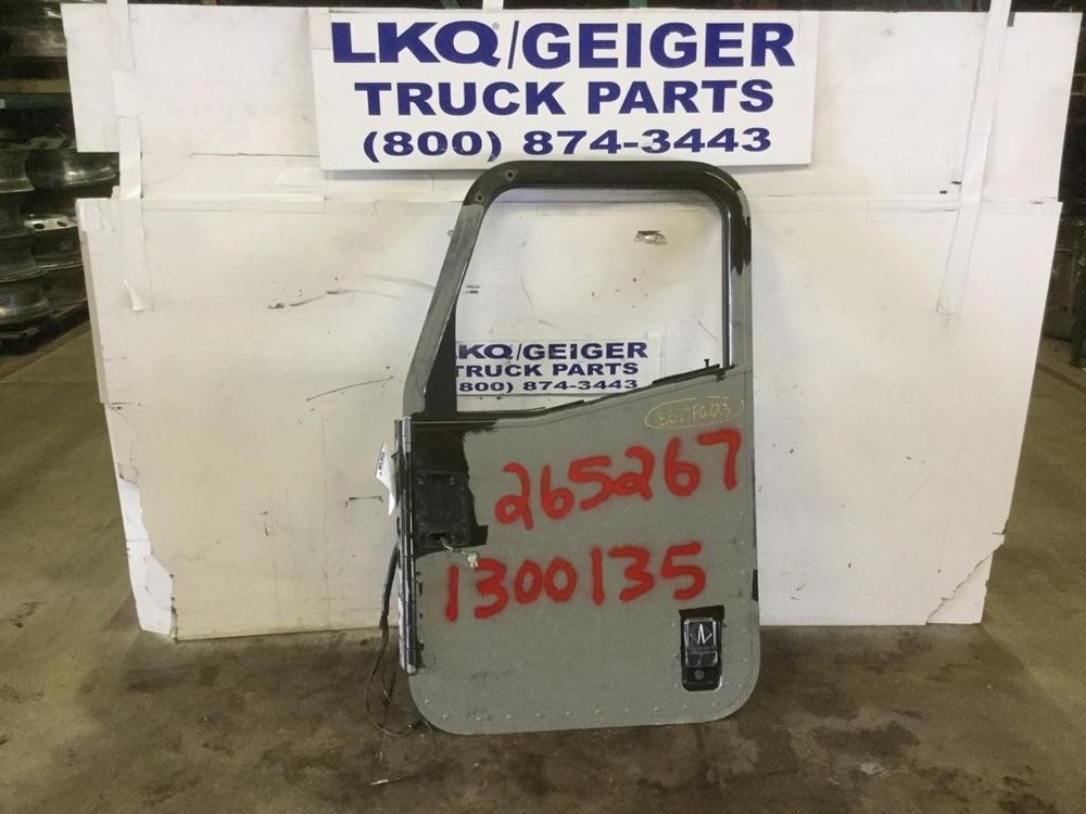 For 2001 INTERNATIONAL 9100I 2000-2003 DOOR ASSEMBLY Left , IL