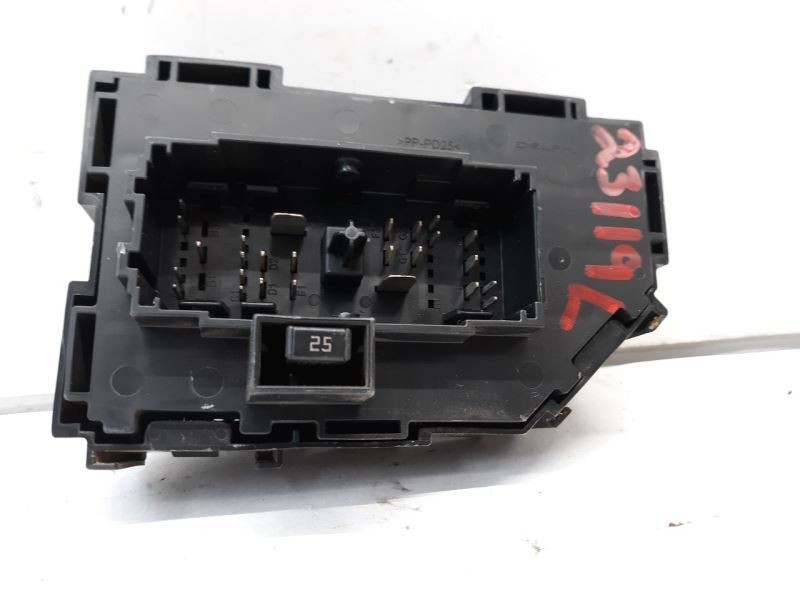 2009 SUBURBAN 1500 CABIN FUSE BOX