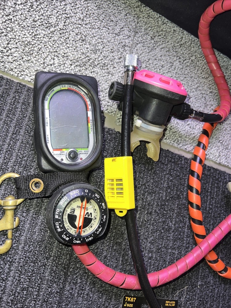 Scuba Set Oceanic DataMax Pro Dive Computer/Depth Gauge/Dive Timer/MaxDepth used