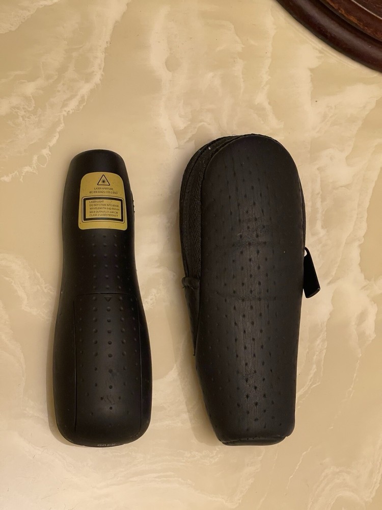 Logitech R400 Laser Presentation Remote - Black